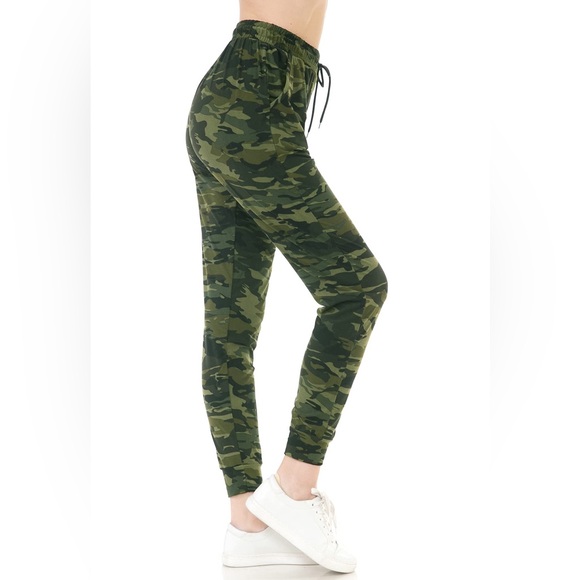 Leggings Depot Camo Joggers - Picture 1 of 16